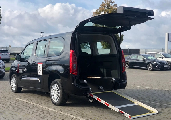 Toyota Proace City Verso cena 212232 przebieg: 1, rok produkcji 2024 z Kazimierza Wielka małe 154